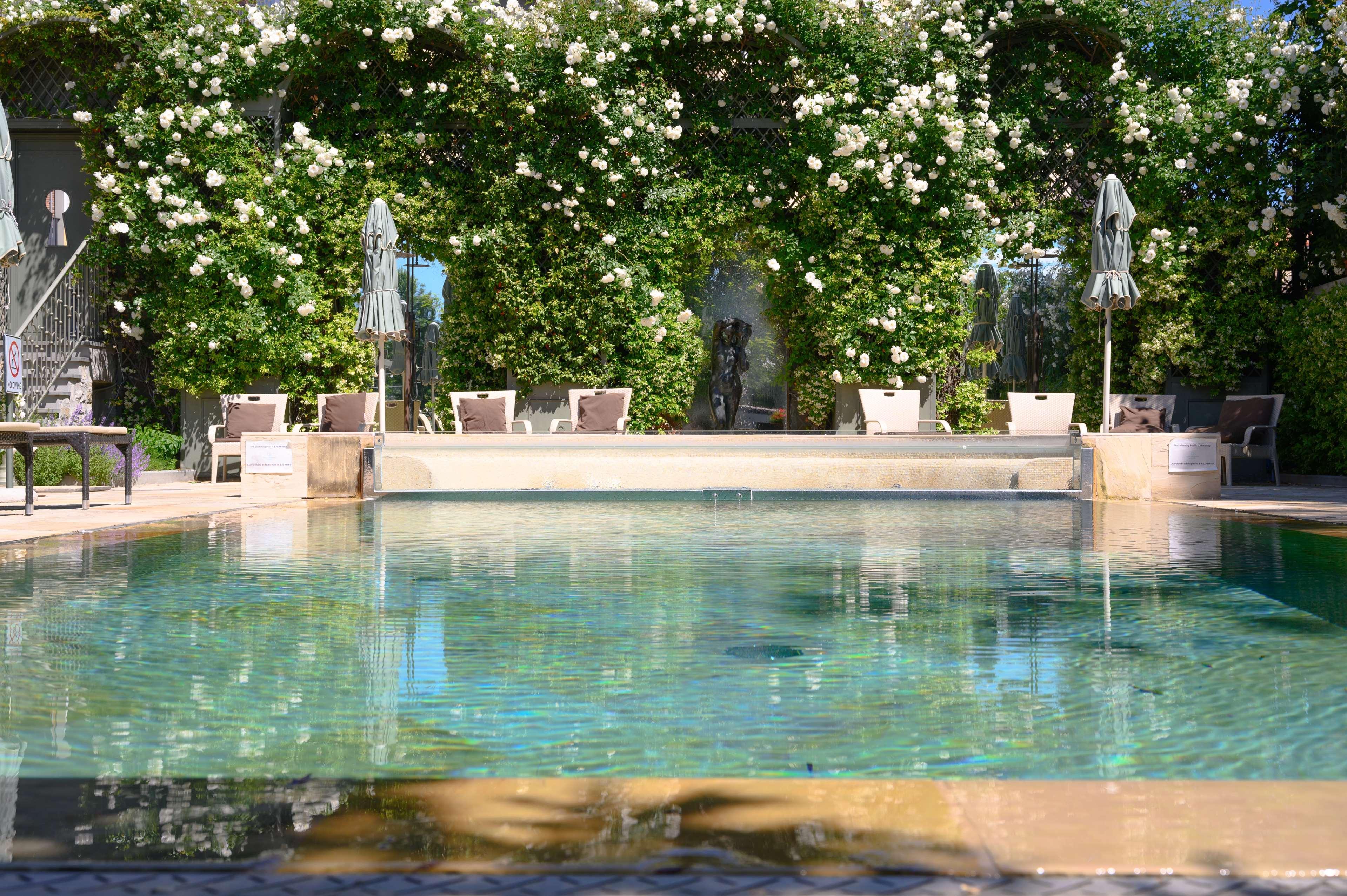 Ville Sull'Arno Firenze Kültér fotó The swimming pool at the hotel