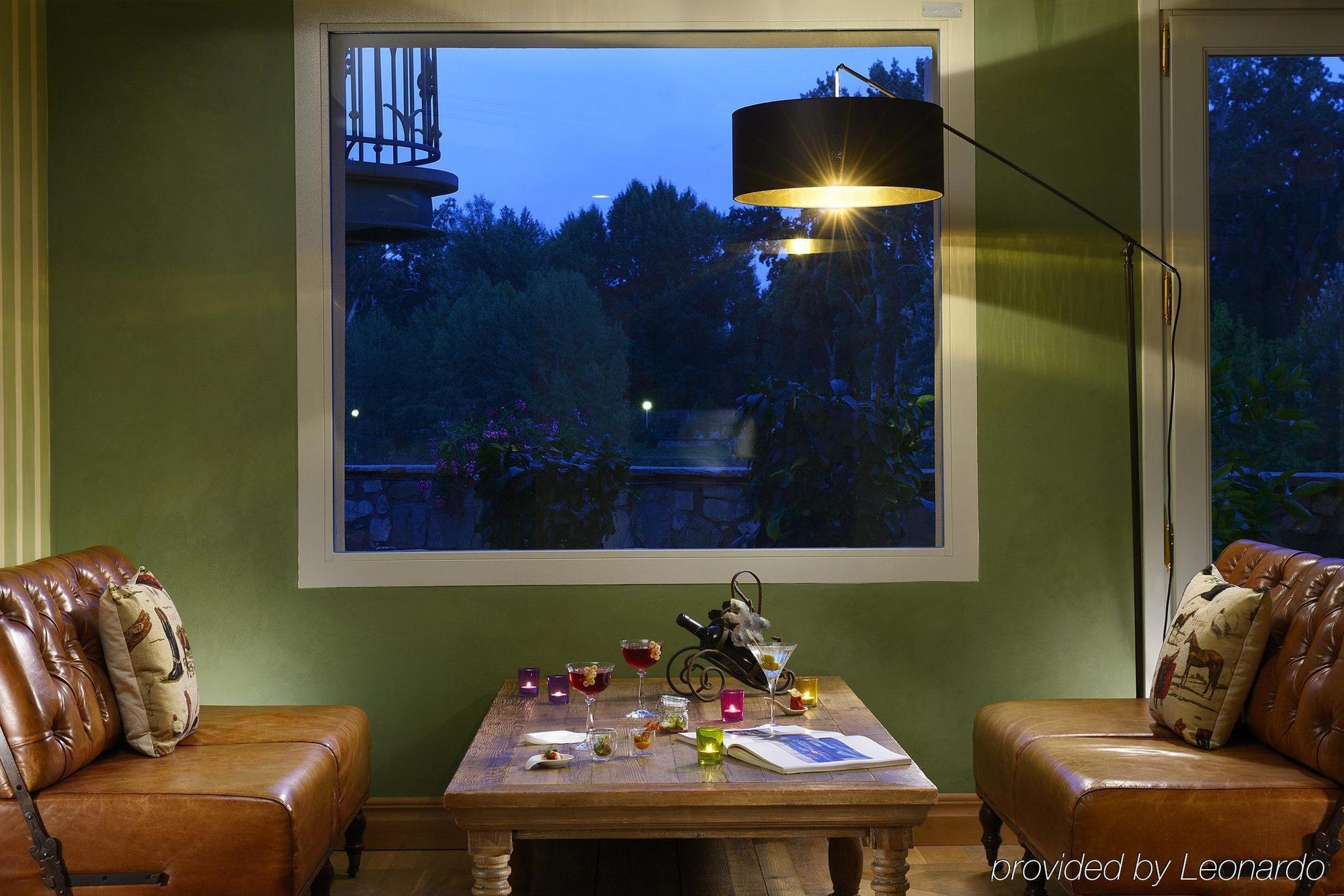 Ville Sull'Arno Firenze Kültér fotó A floor lamp