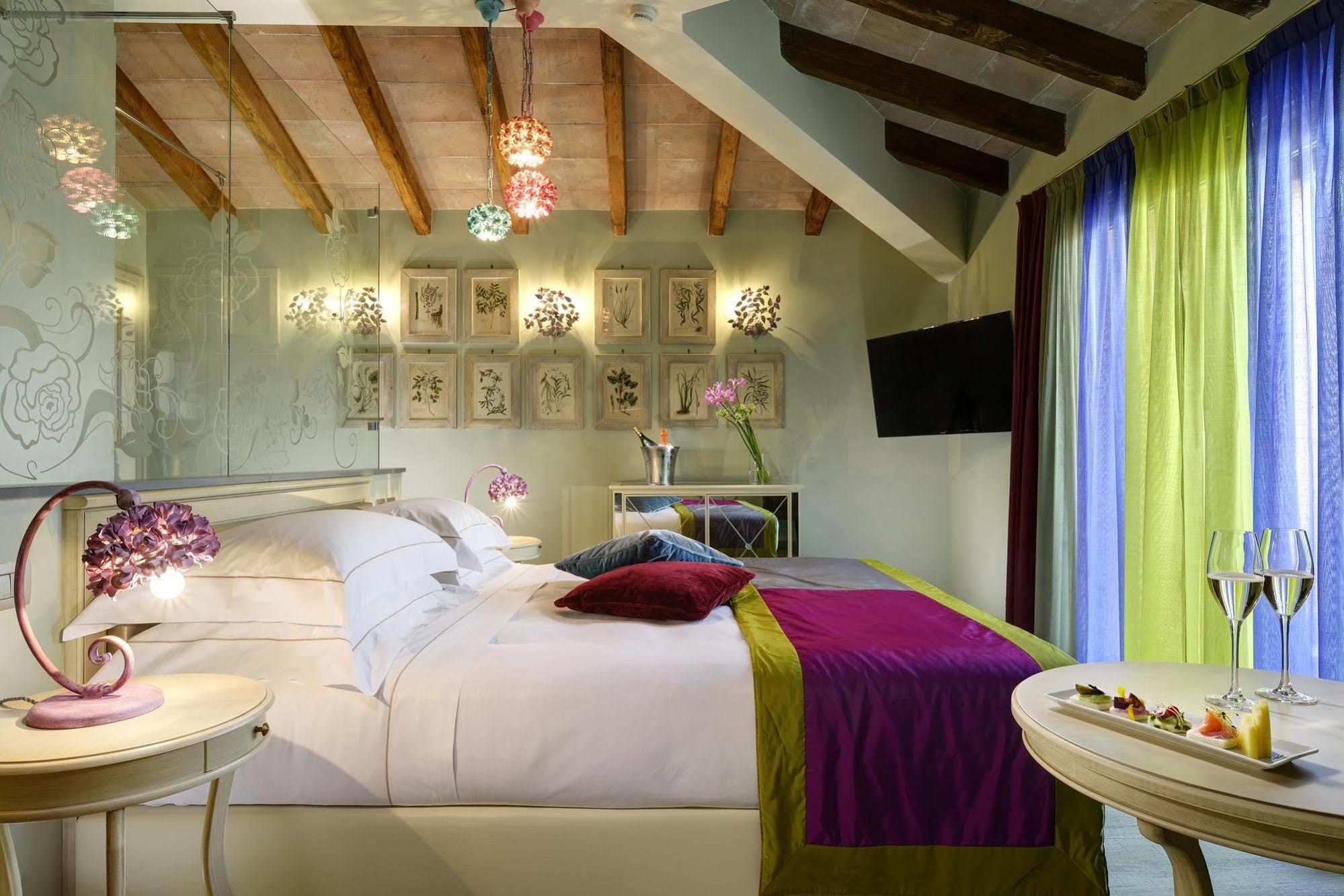 Ville Sull'Arno Firenze Kültér fotó A room at the hotel