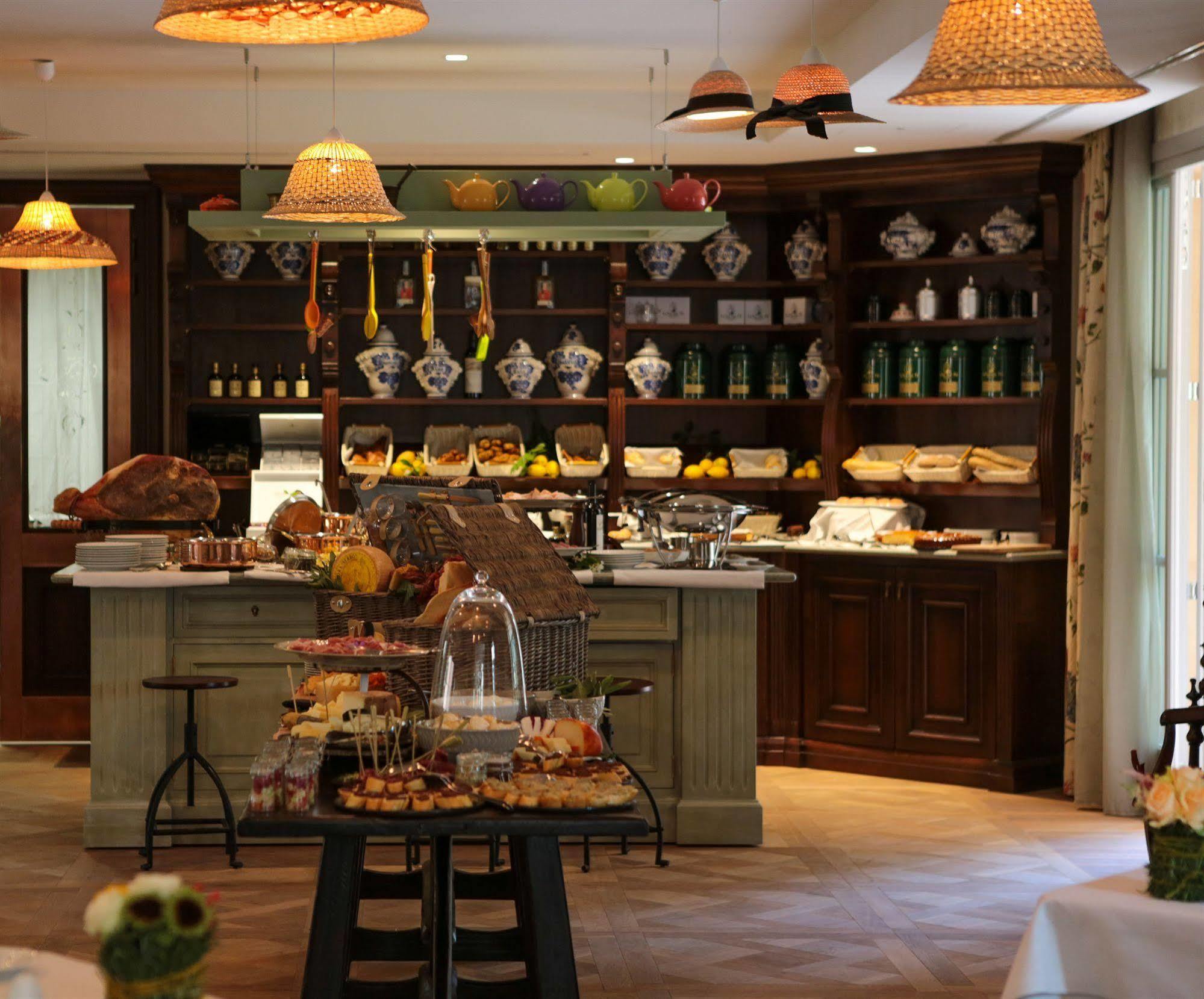 Ville Sull'Arno Firenze Kültér fotó The kitchen at the restaurant